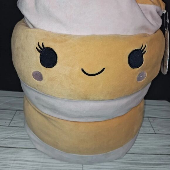 Squishmallow Sawtelle LARGE Strawberry Shortcake Pancake Collectible Plush Toy - Picture 4 of 11
